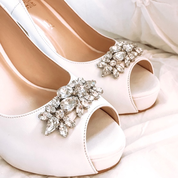 Le Chateau LUXE White Platform Peeps - Picture 4 of 7